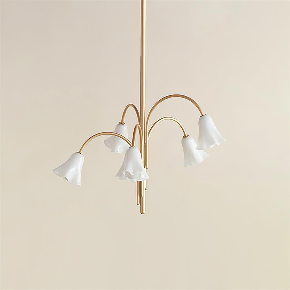Lustre Celerian com vidros em forma de flores e braços dourados