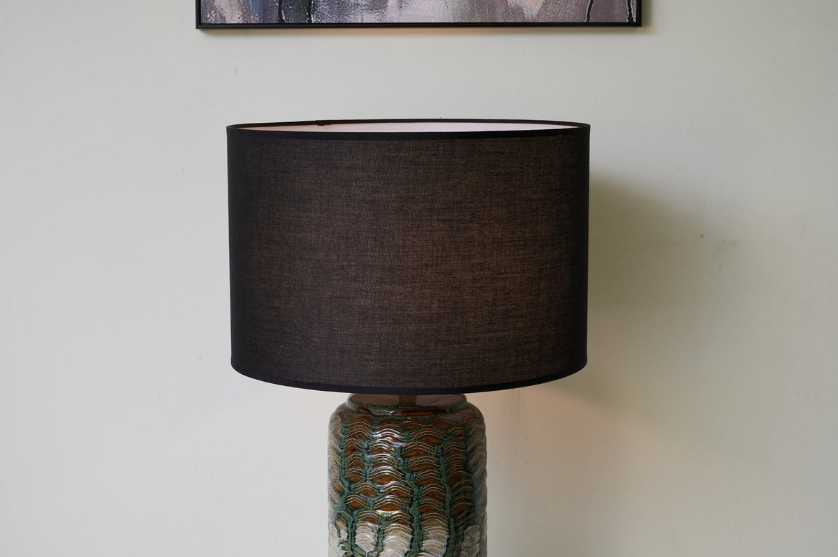Ainsley moderne bordlampe i keramik