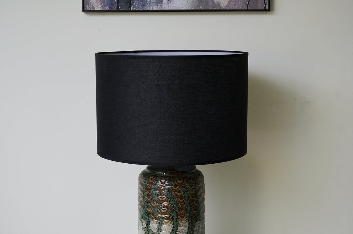 Ainsley moderne bordlampe i keramik