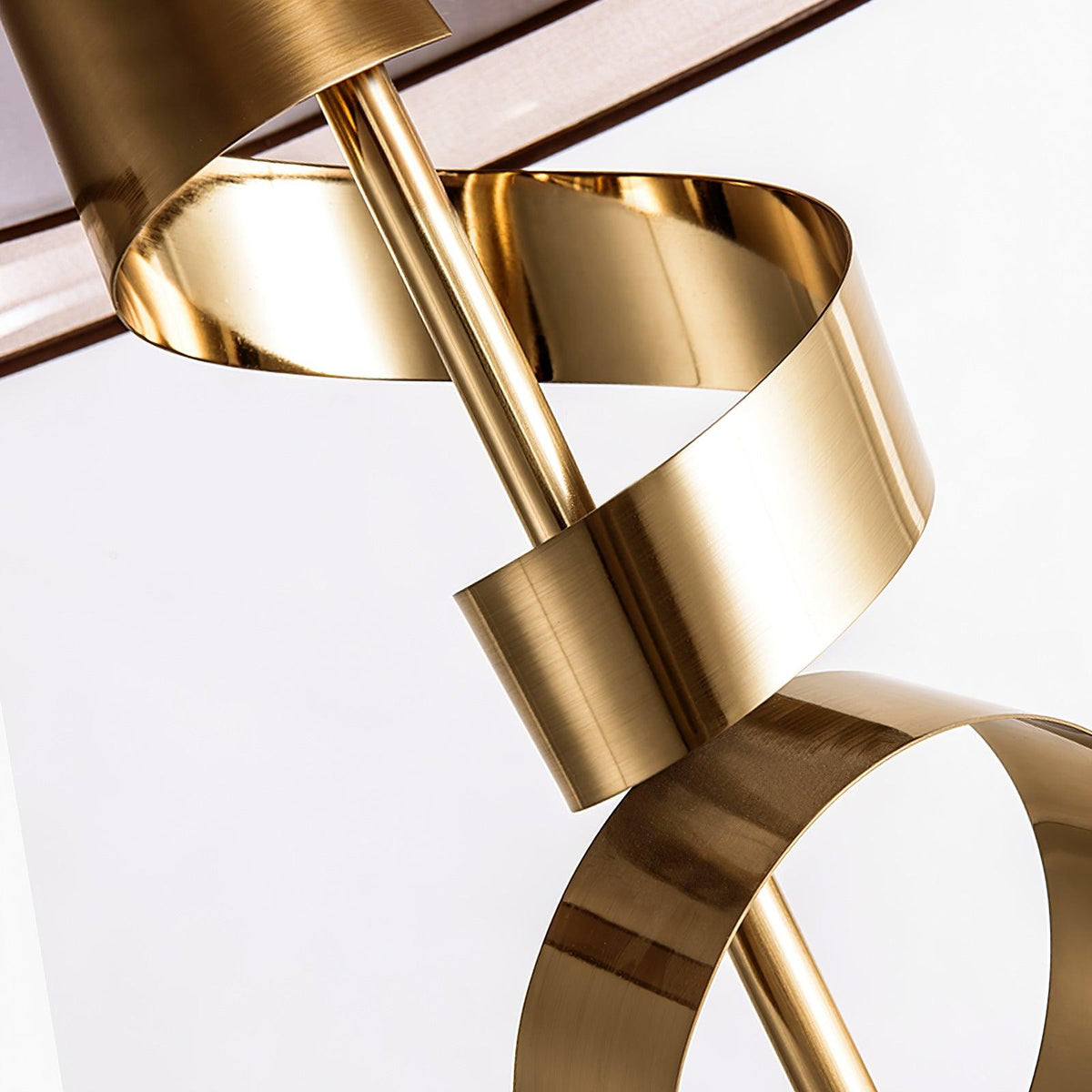 Seraph luksuriøs bordlampe i stof