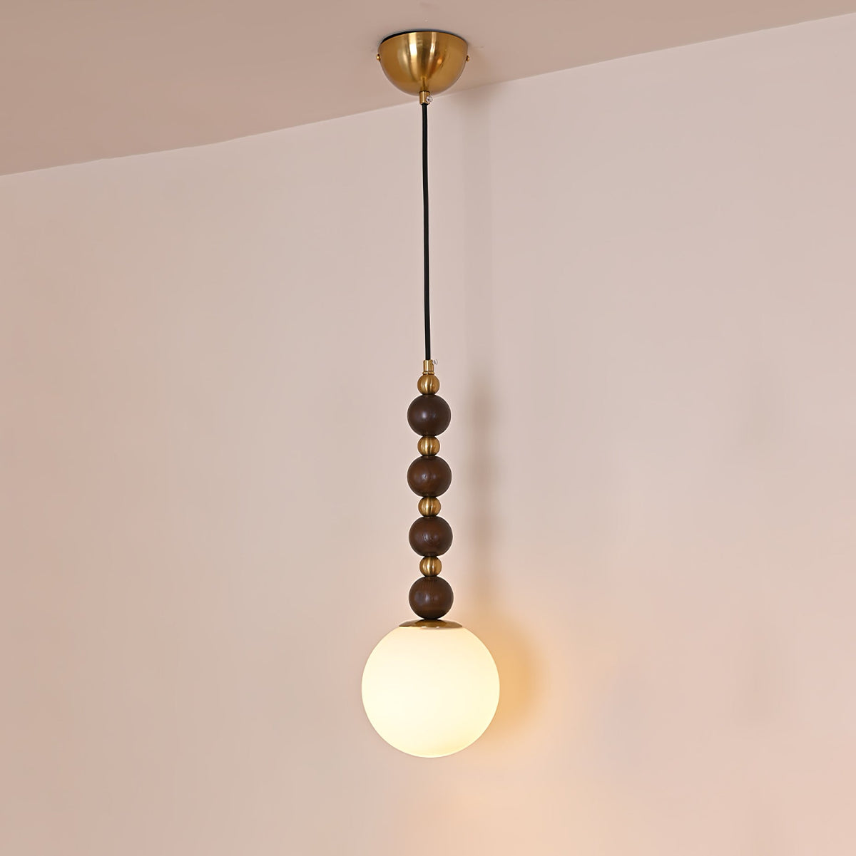 Golie minimalistisk pendellampa i trä