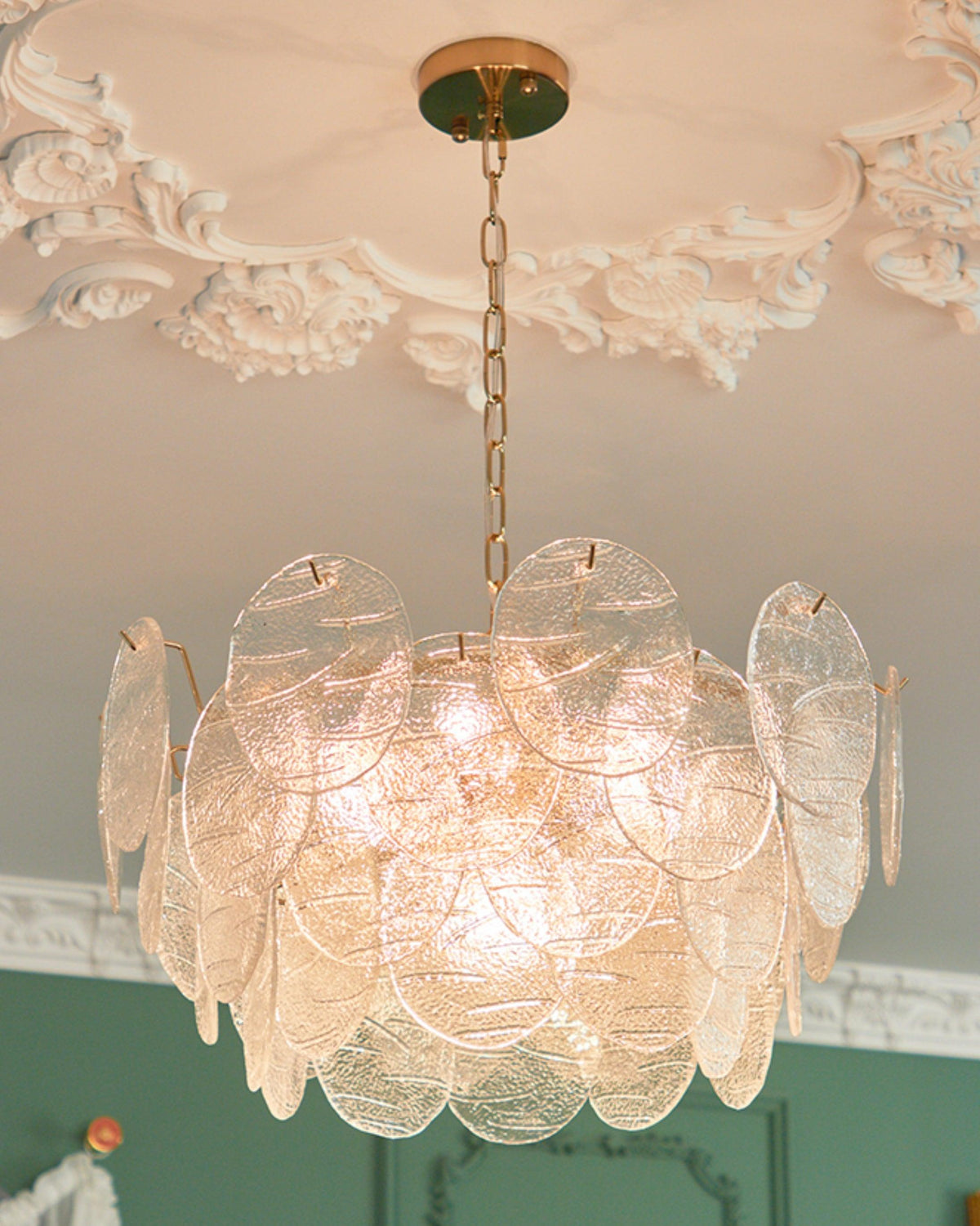 Lysekrone med glasskiver, metalstel, guldfinish, victoriansk