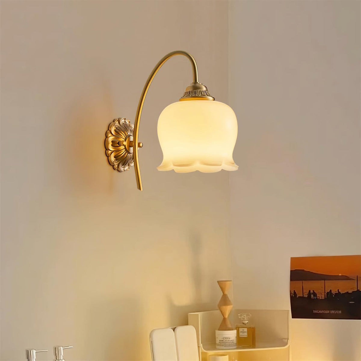 Bellora vägglampa i vintageguldfärg