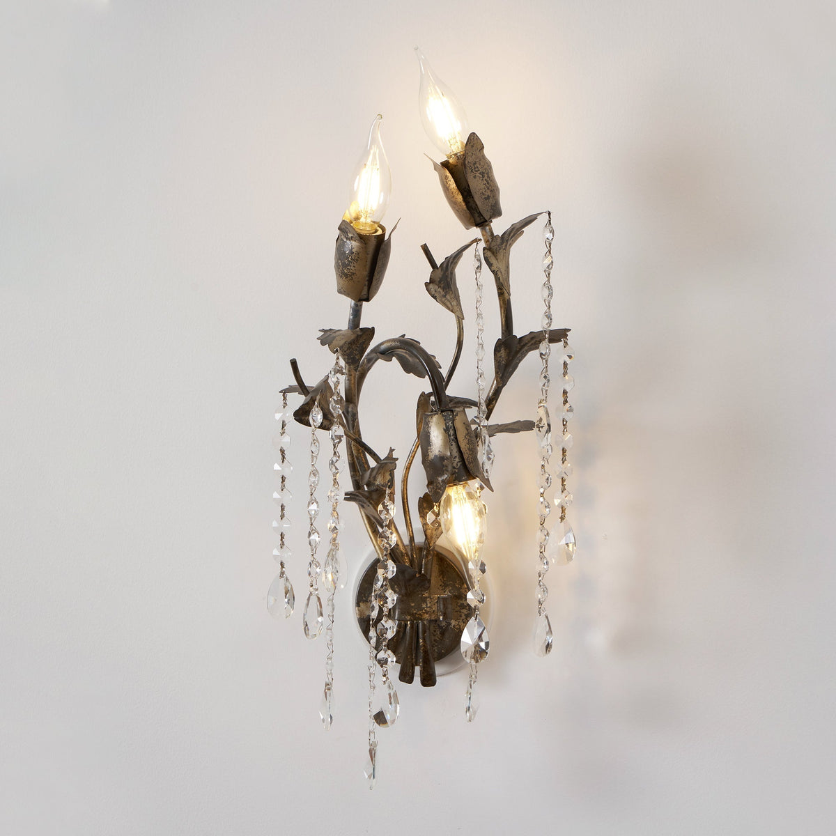 Elairaya-vegglampi