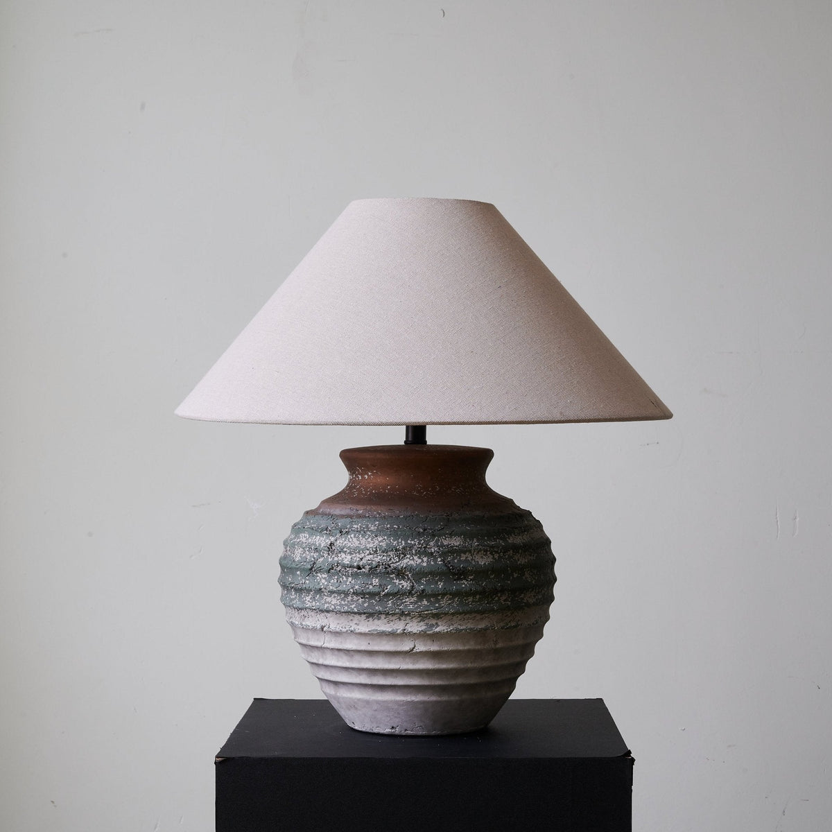 Rax traditionell bordslampa i tyg