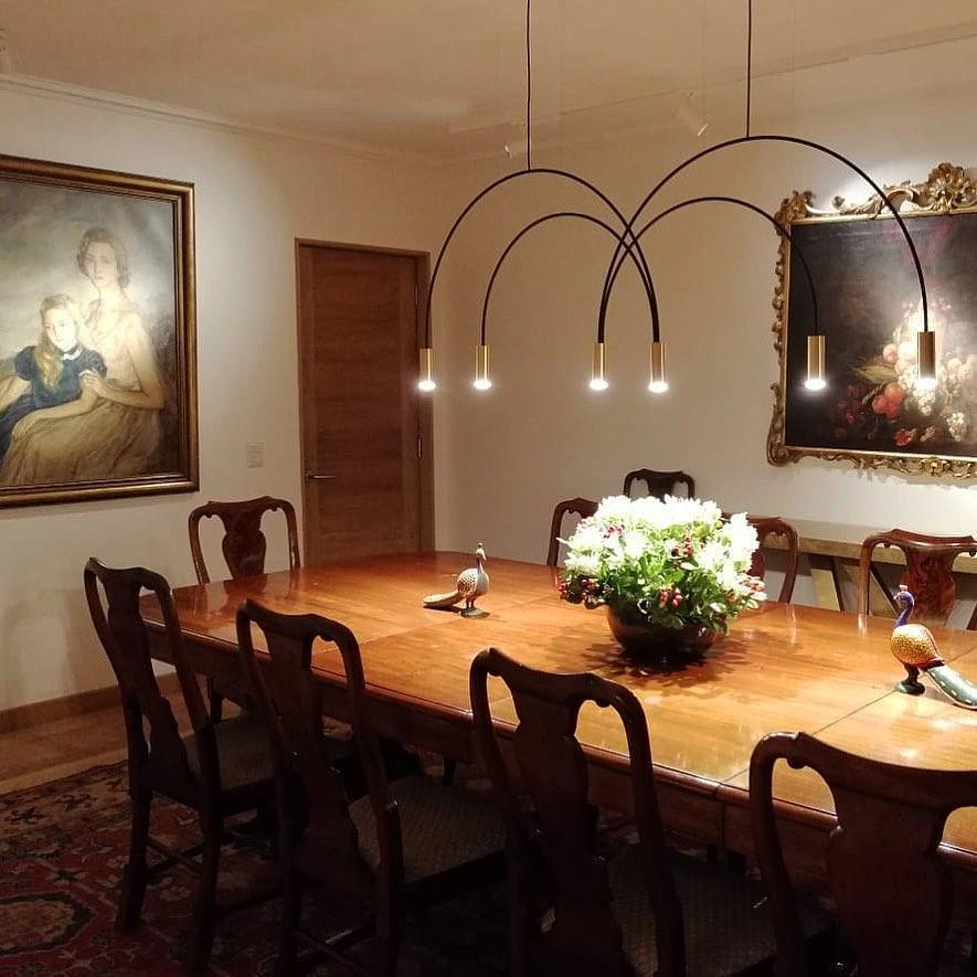 Candeeiro suspenso Noriel com cilindros sobrepostos, minimalista, para a sala de jantar