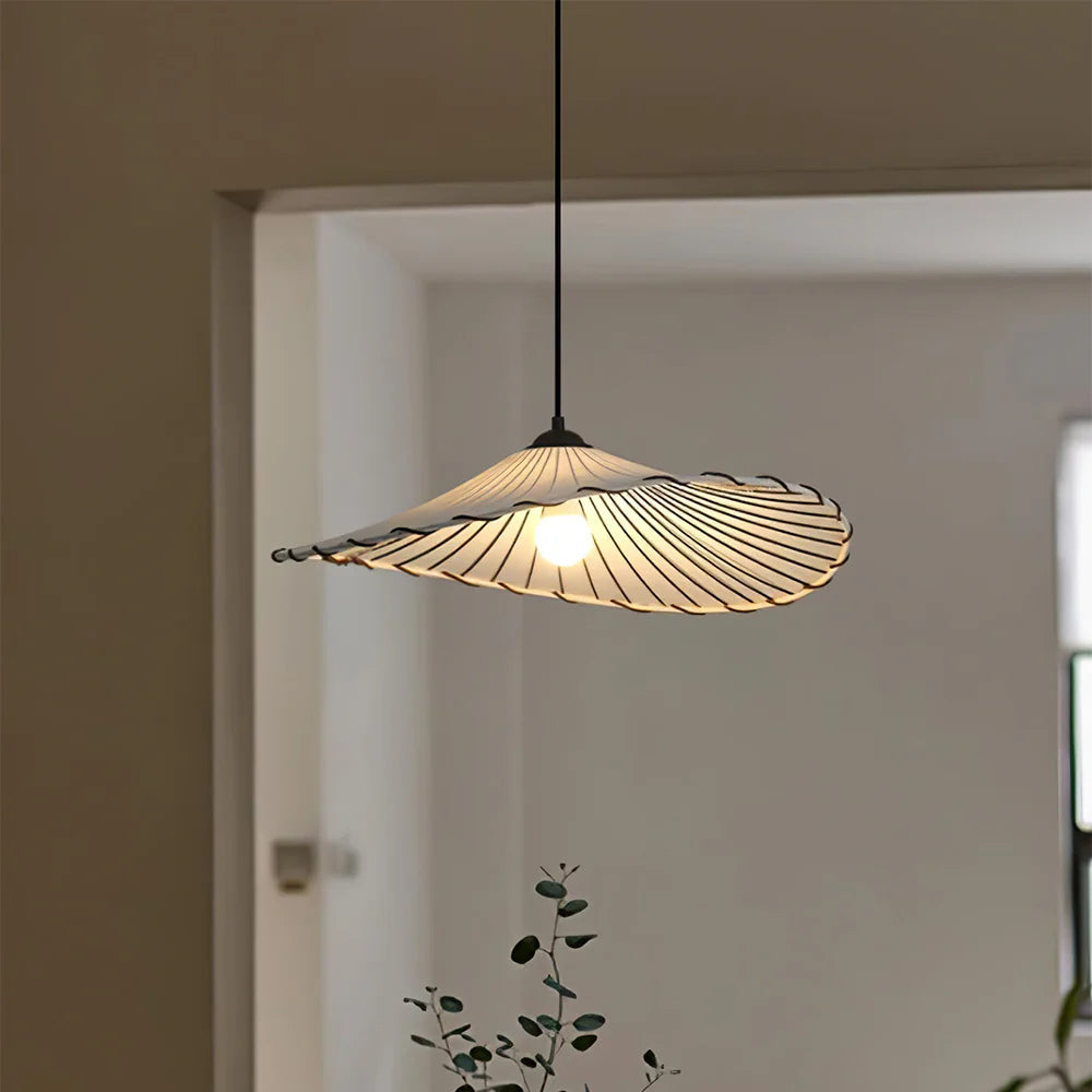 Avi Wabi-Sabi -retro LED-riippuvalaisin, kangas/metalli, ruokailu-/olohuone