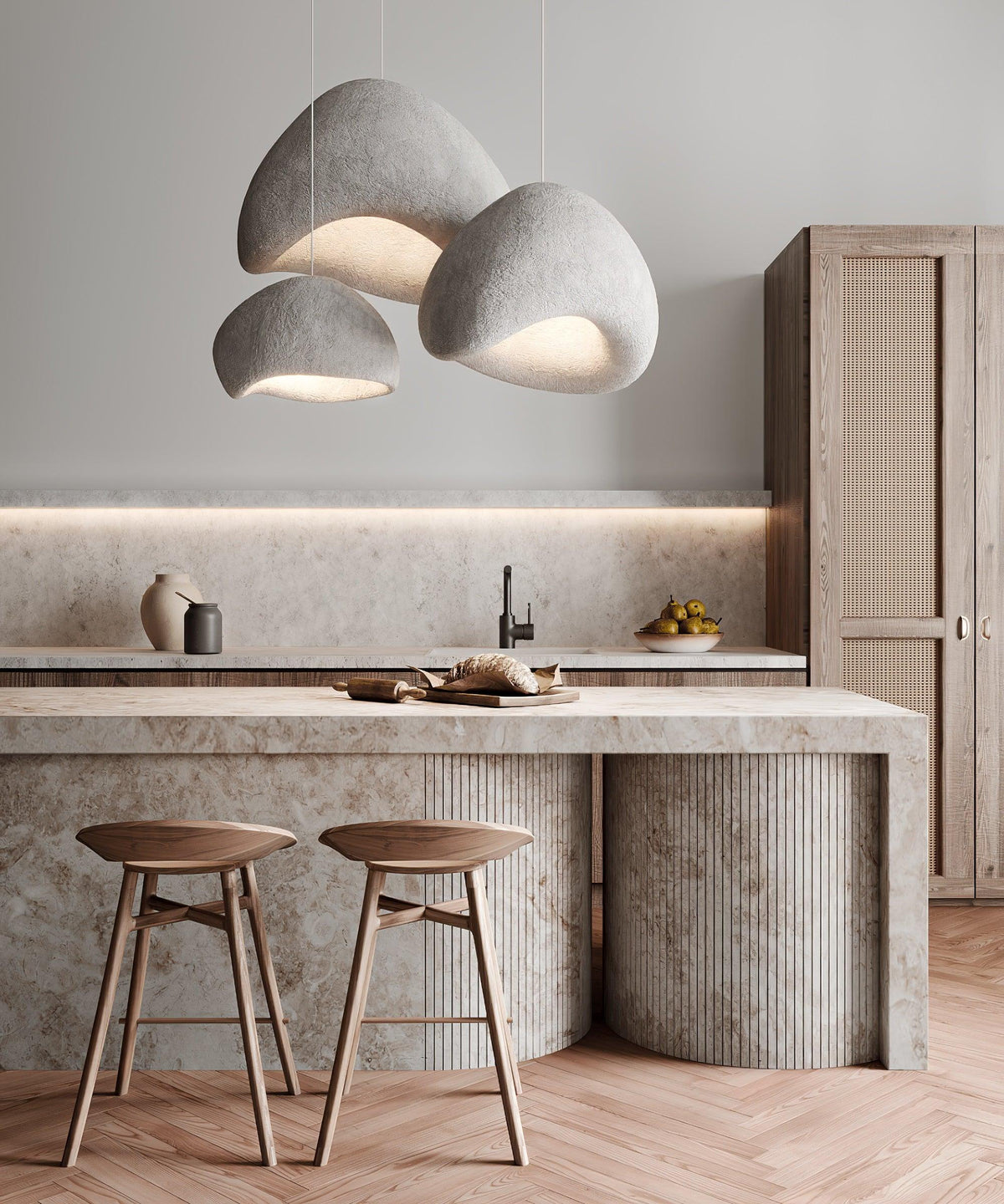 Wabi-sabi-henkinen kiviryhmäkattokruunu, orgaaninen muoto, minimalistinen taiteellinen ilme