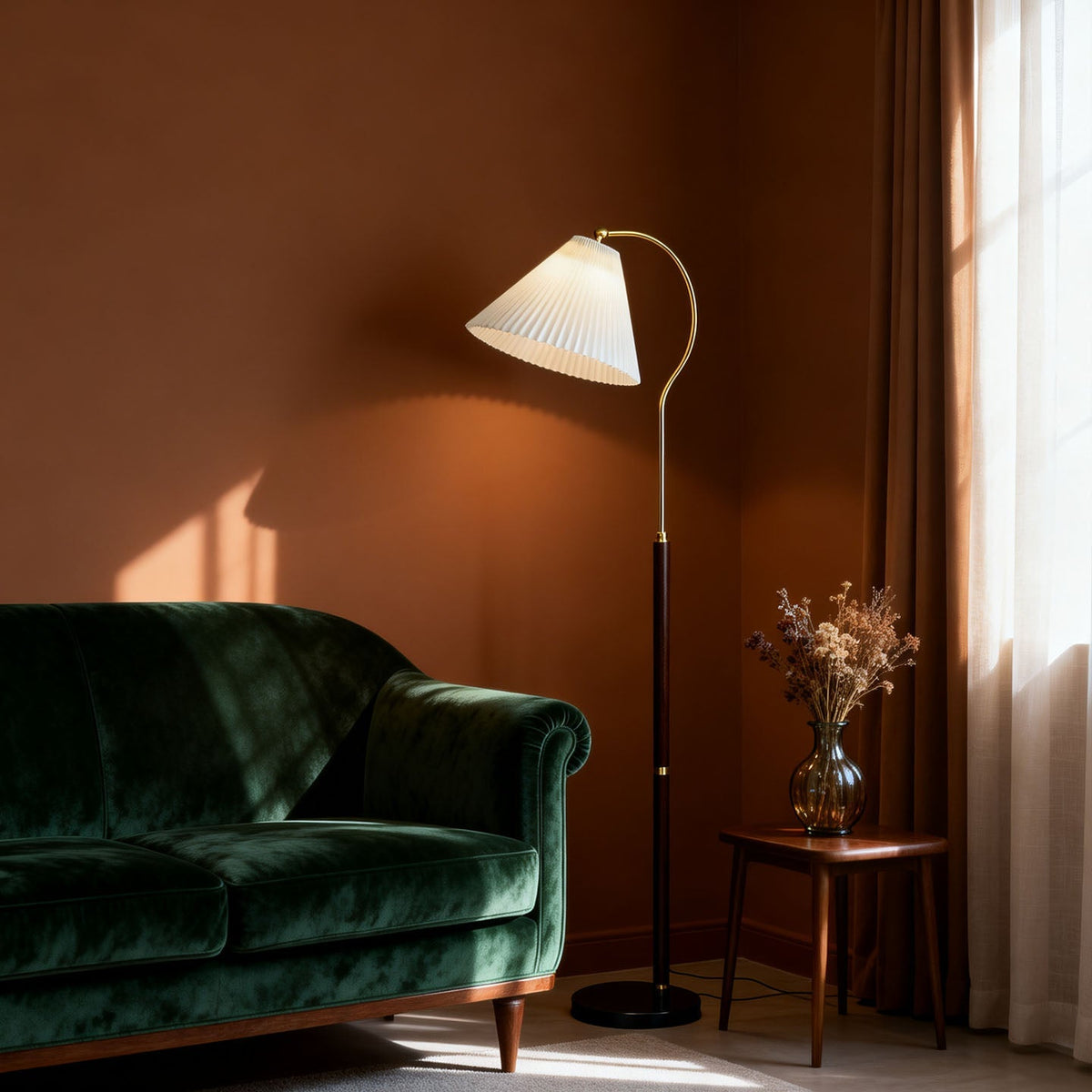 Viraalina gulvlampe med svanehals