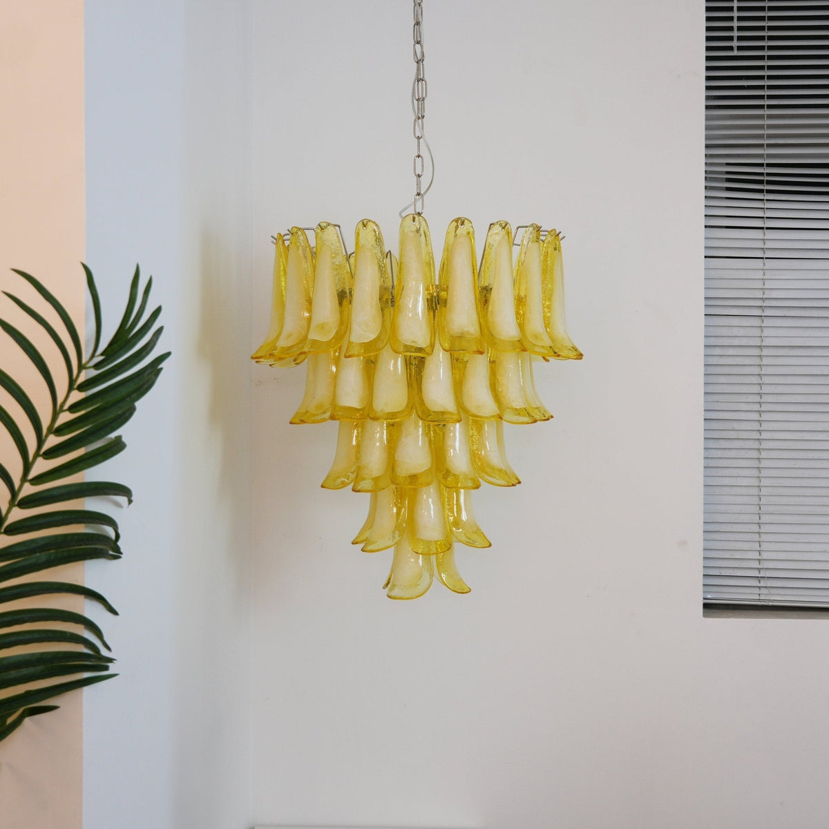 Candelabro de vidro Murano com pétalas onduladas Eranos