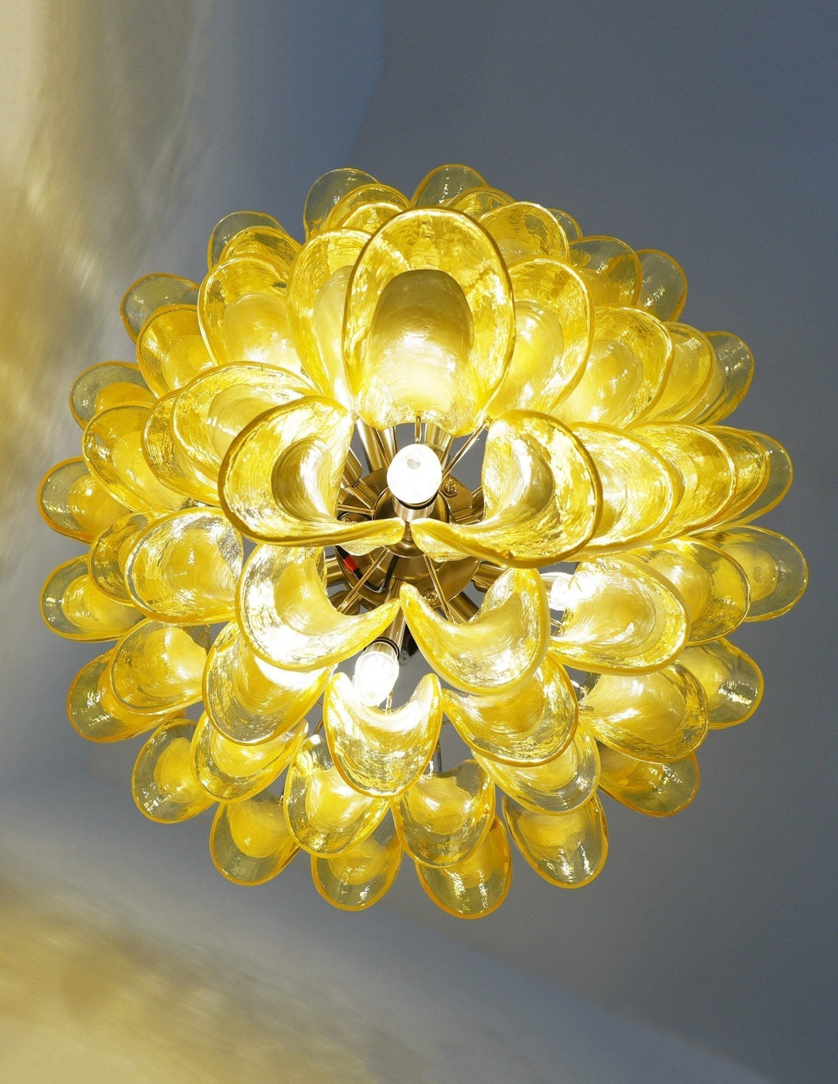 Candelabro de vidro Murano com pétalas onduladas Eranos