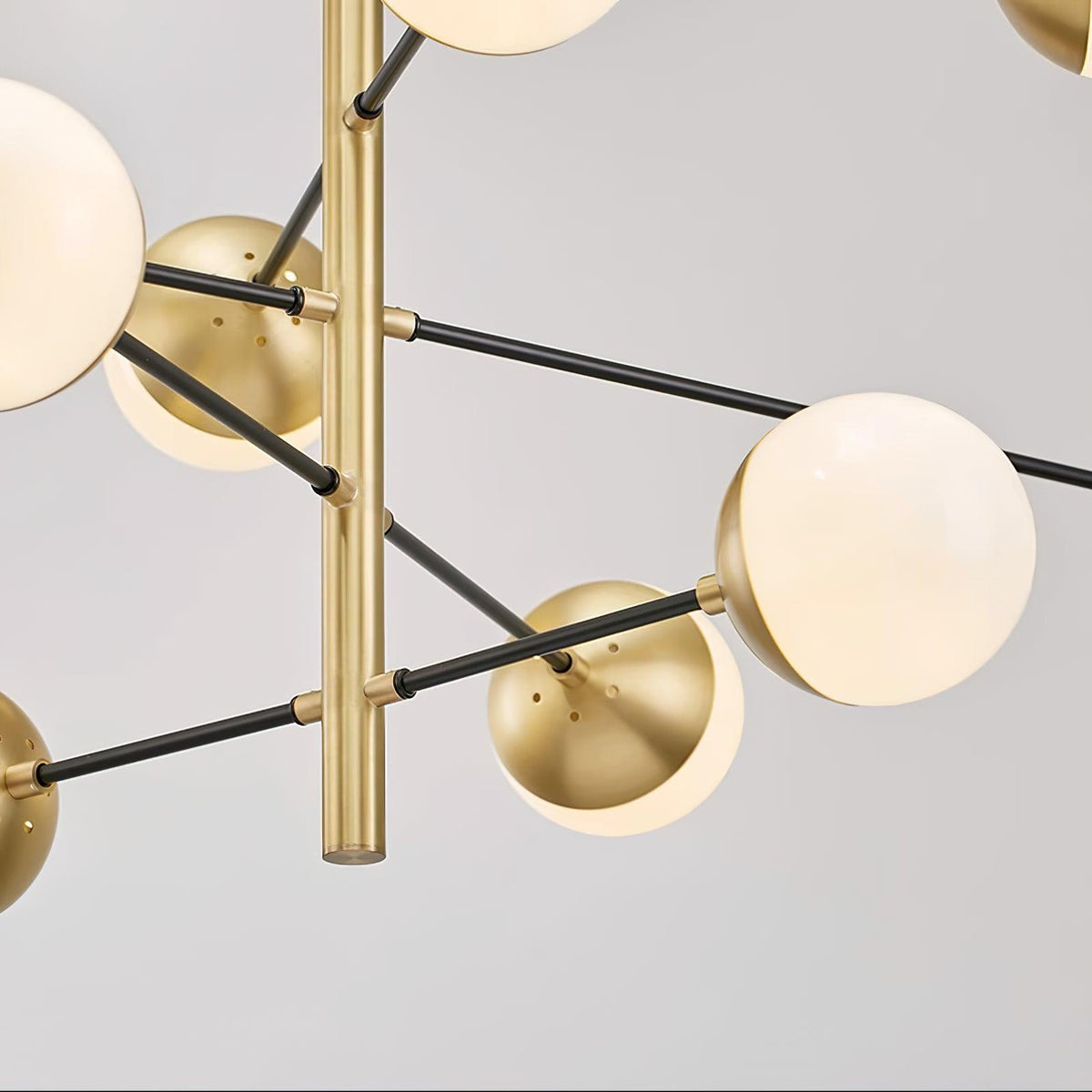 Celaora-lysekrone i elegant Waverly-glas