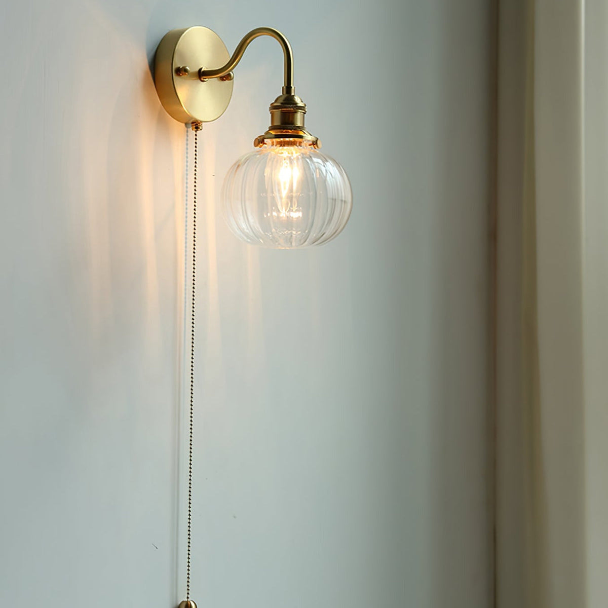 June vintagevägglampa i glas