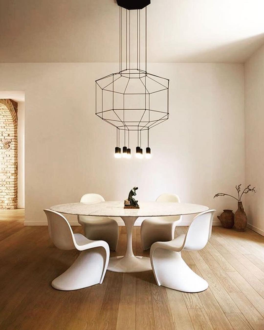 Elaalora geometrinen musta LED-riippuvalaisin metallilangasta