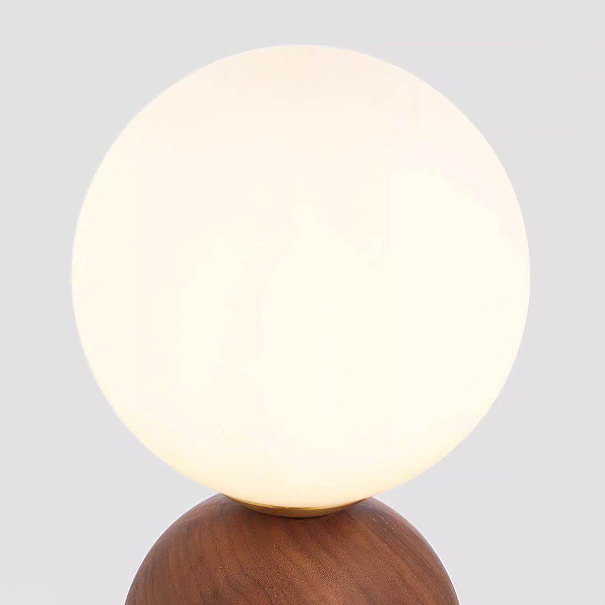 Renaaine Table Lamp