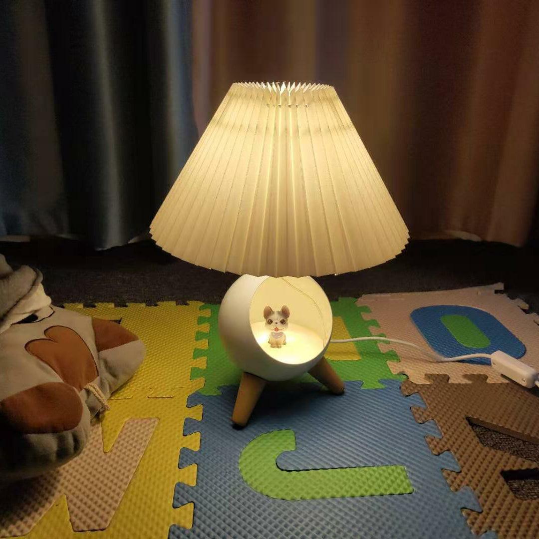 Hazellen moderni kangaspöytälamppu