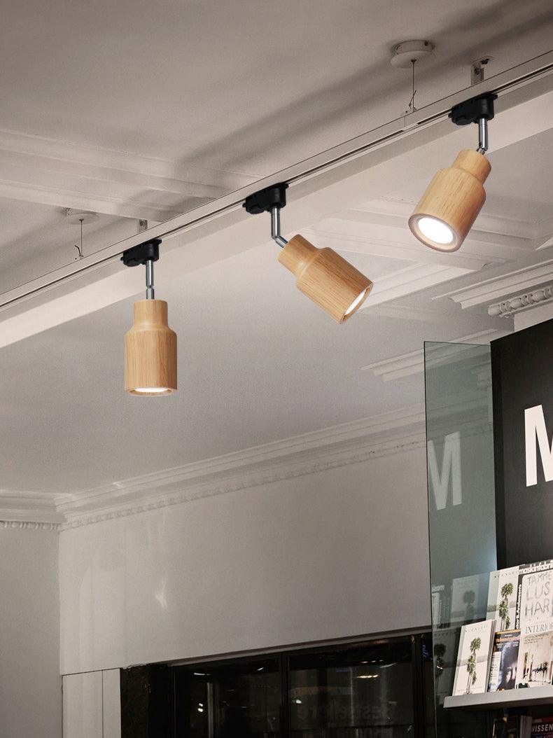 Elviian loftlampe i træ med skinne og justerbare lampehoveder