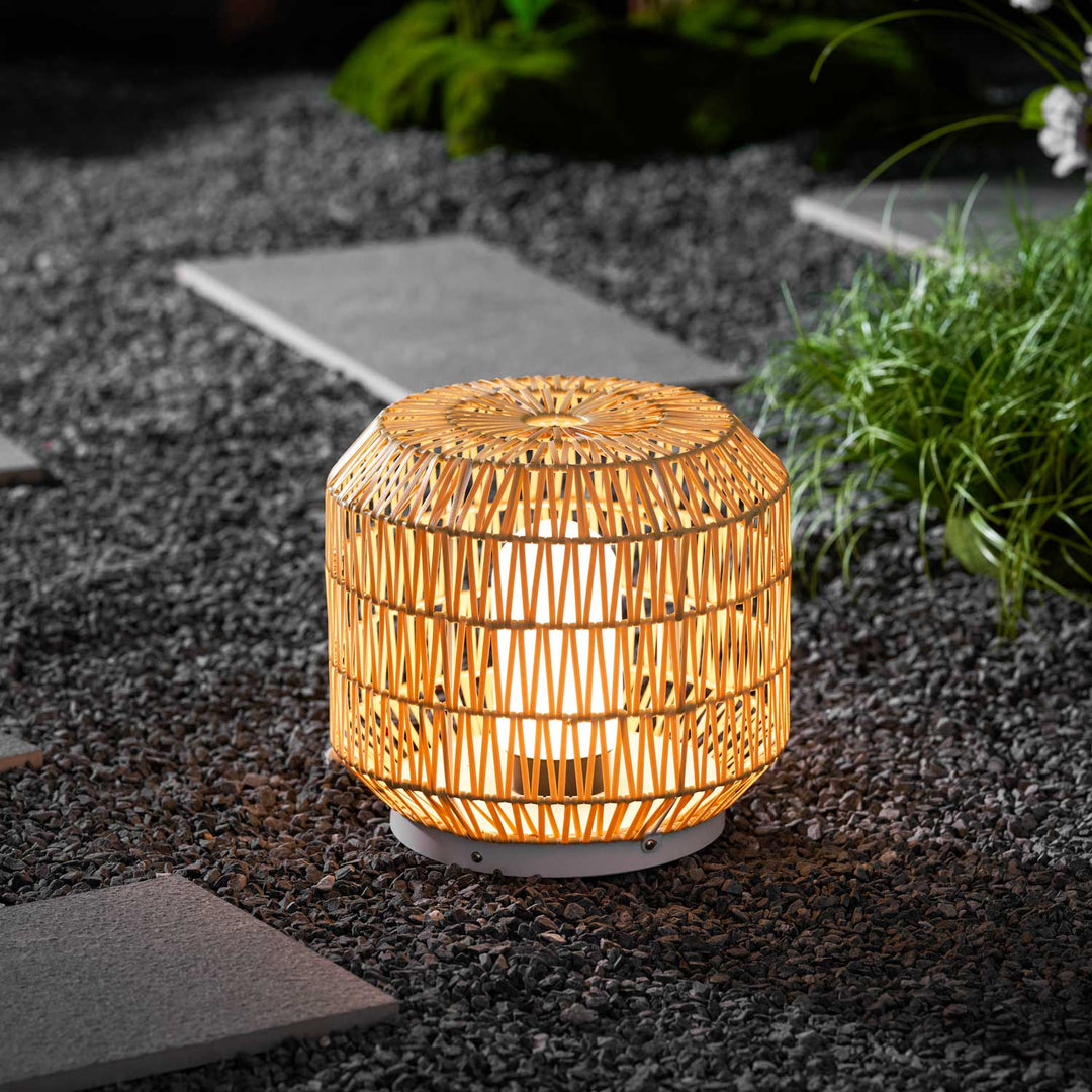 Candeeiro de exterior em rattan entrançado
