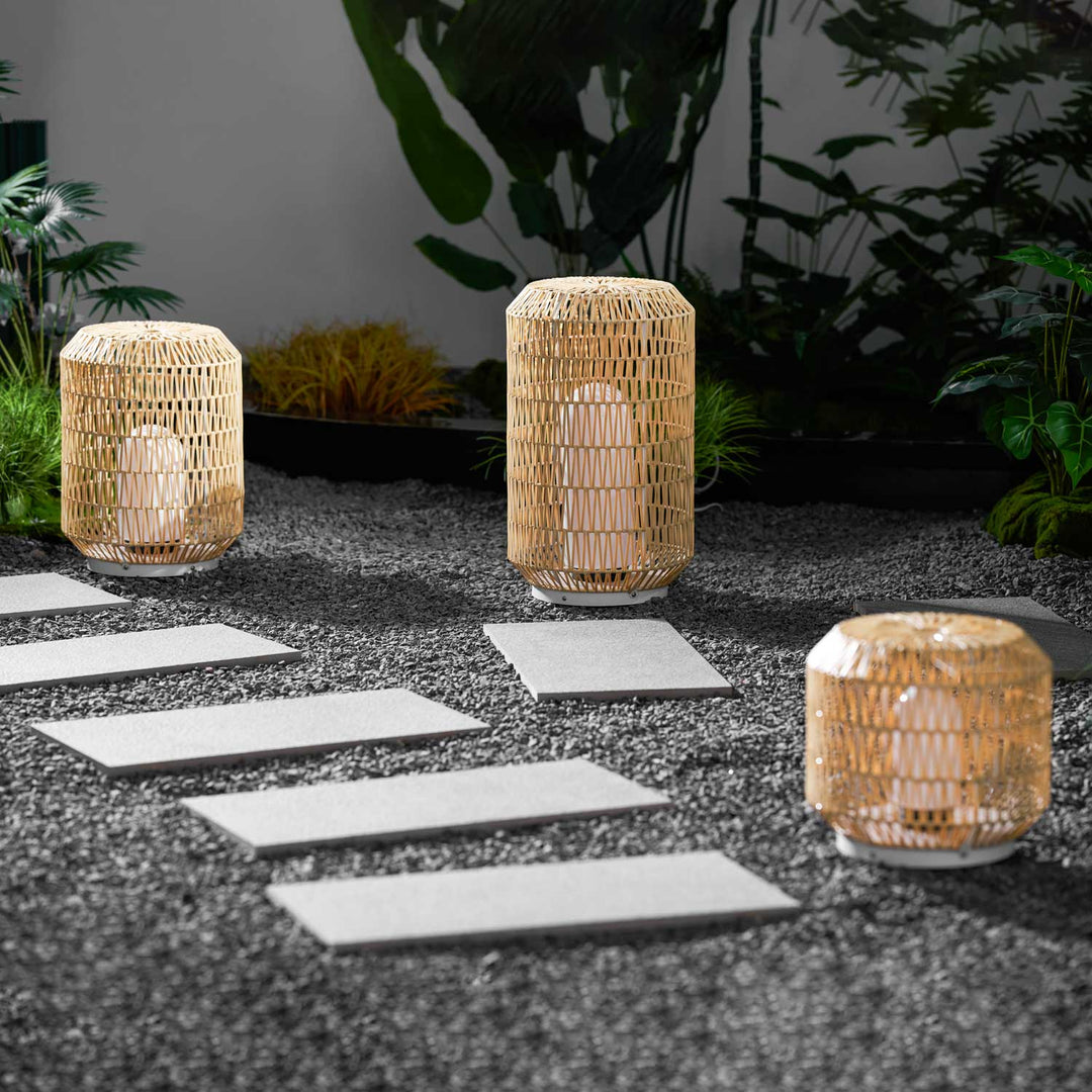 Candeeiro de exterior em rattan entrançado