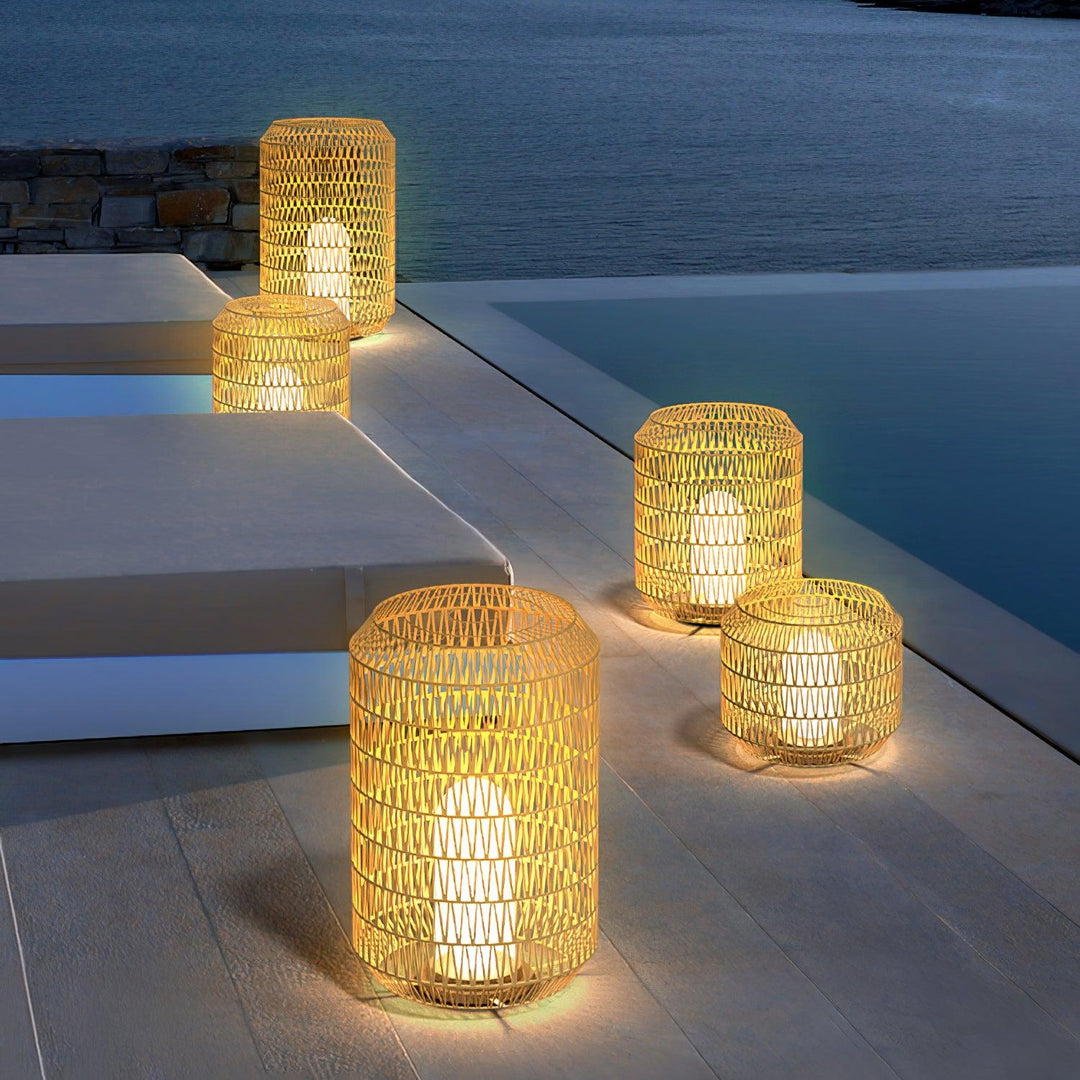 Candeeiro de exterior em rattan entrançado