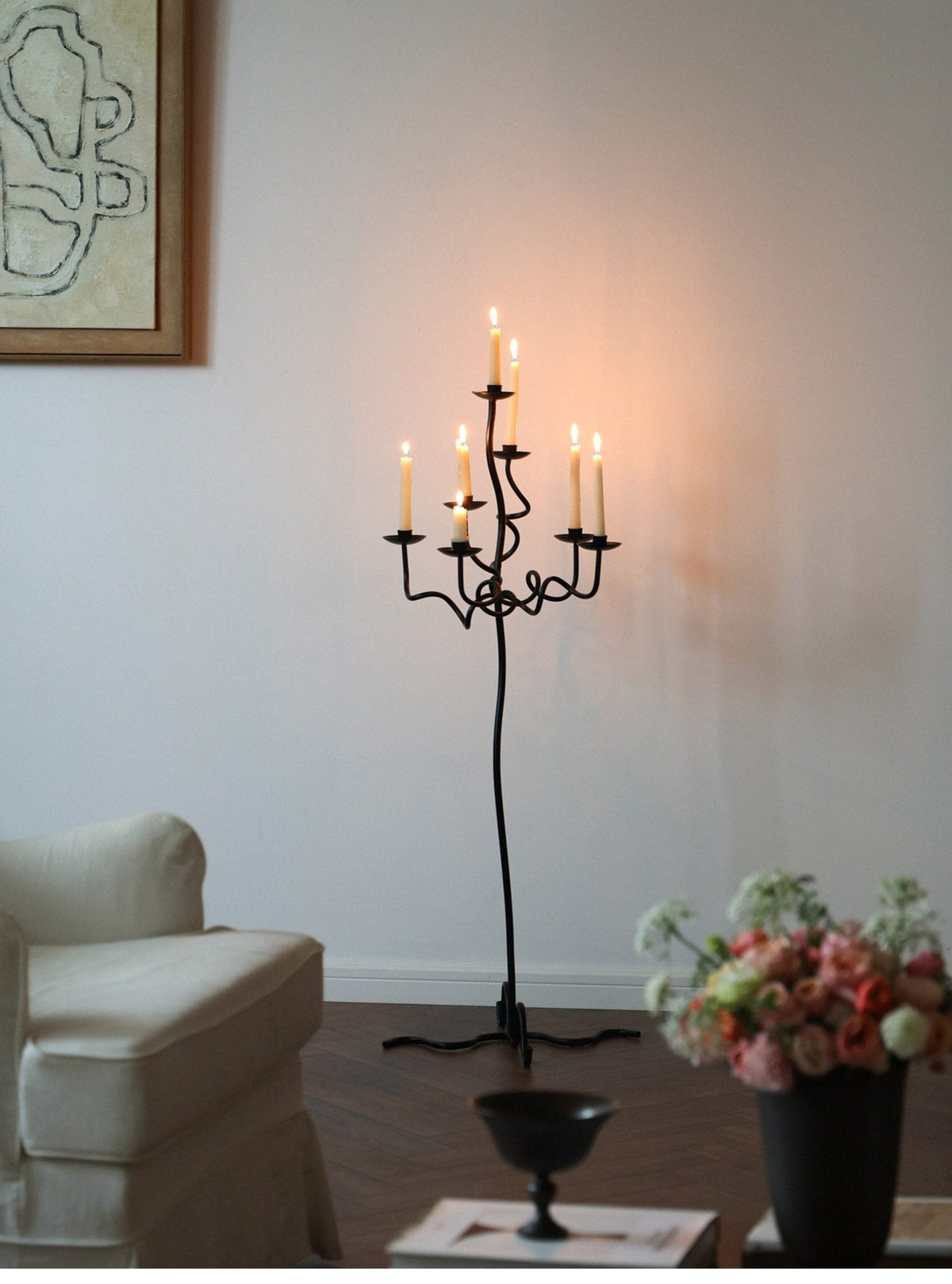 Candelabro de chão em ferro forjado à mão