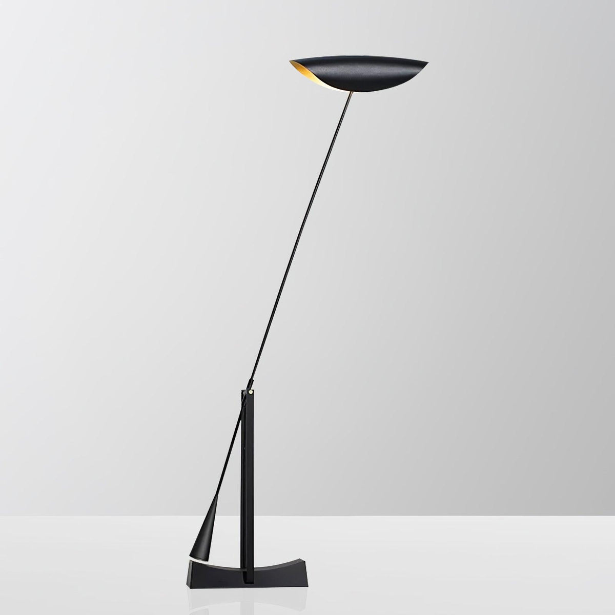 Teriisina golvlampa