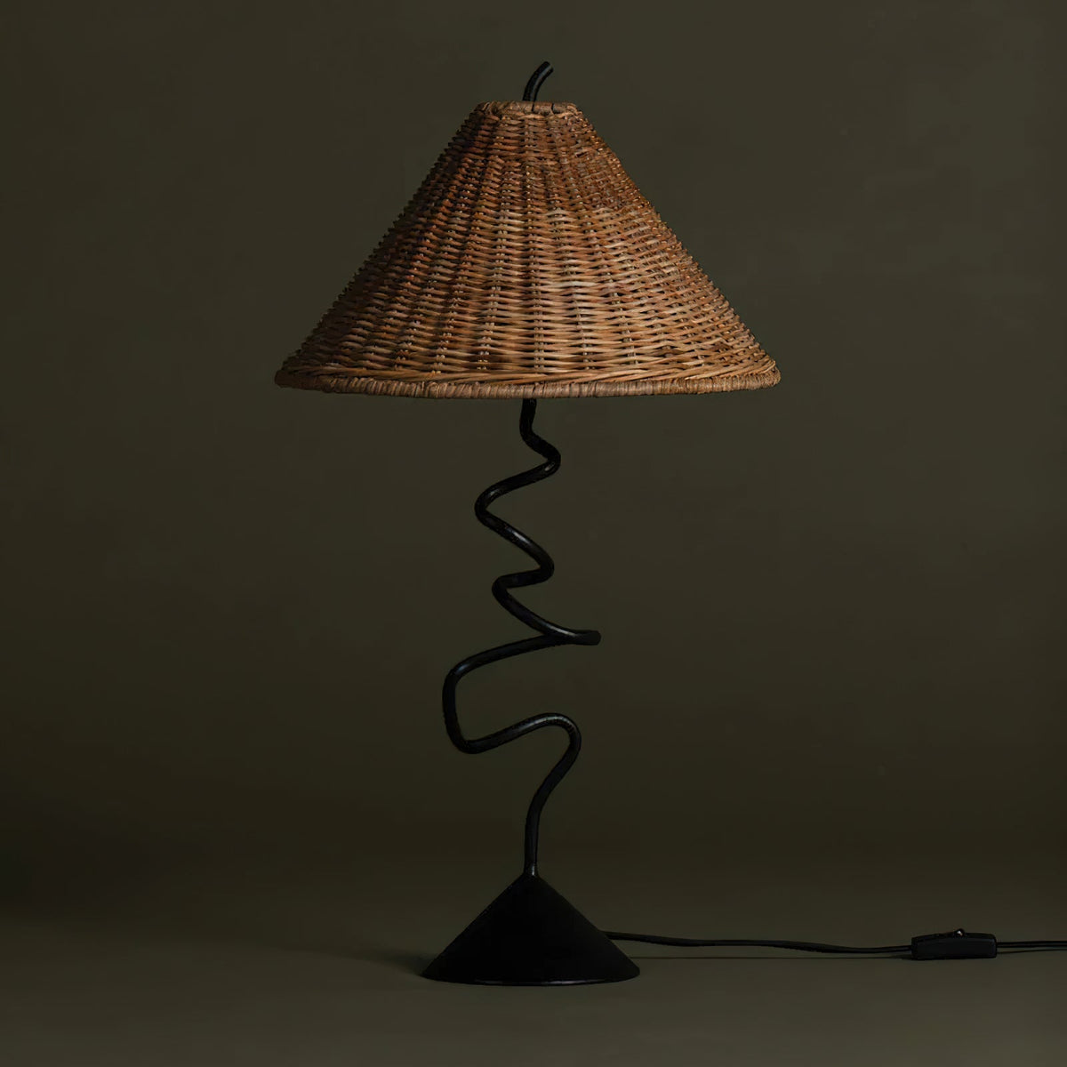 Arierina bordslampa i rotting