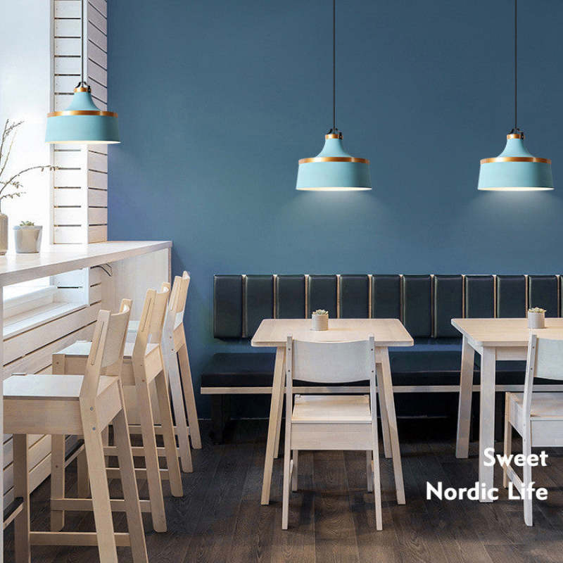 Valentina modern färgglad enkel pendellampa med metallskärm