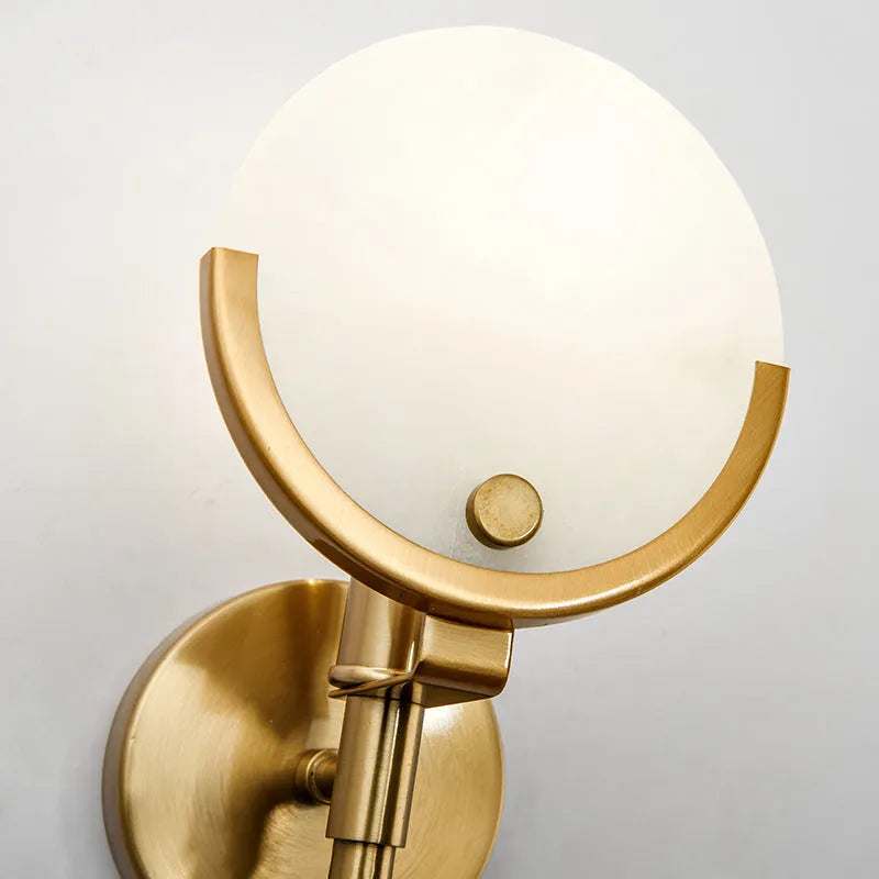 Valentina modern LED-vägglampa i metall/dolomit, kulformad, guld