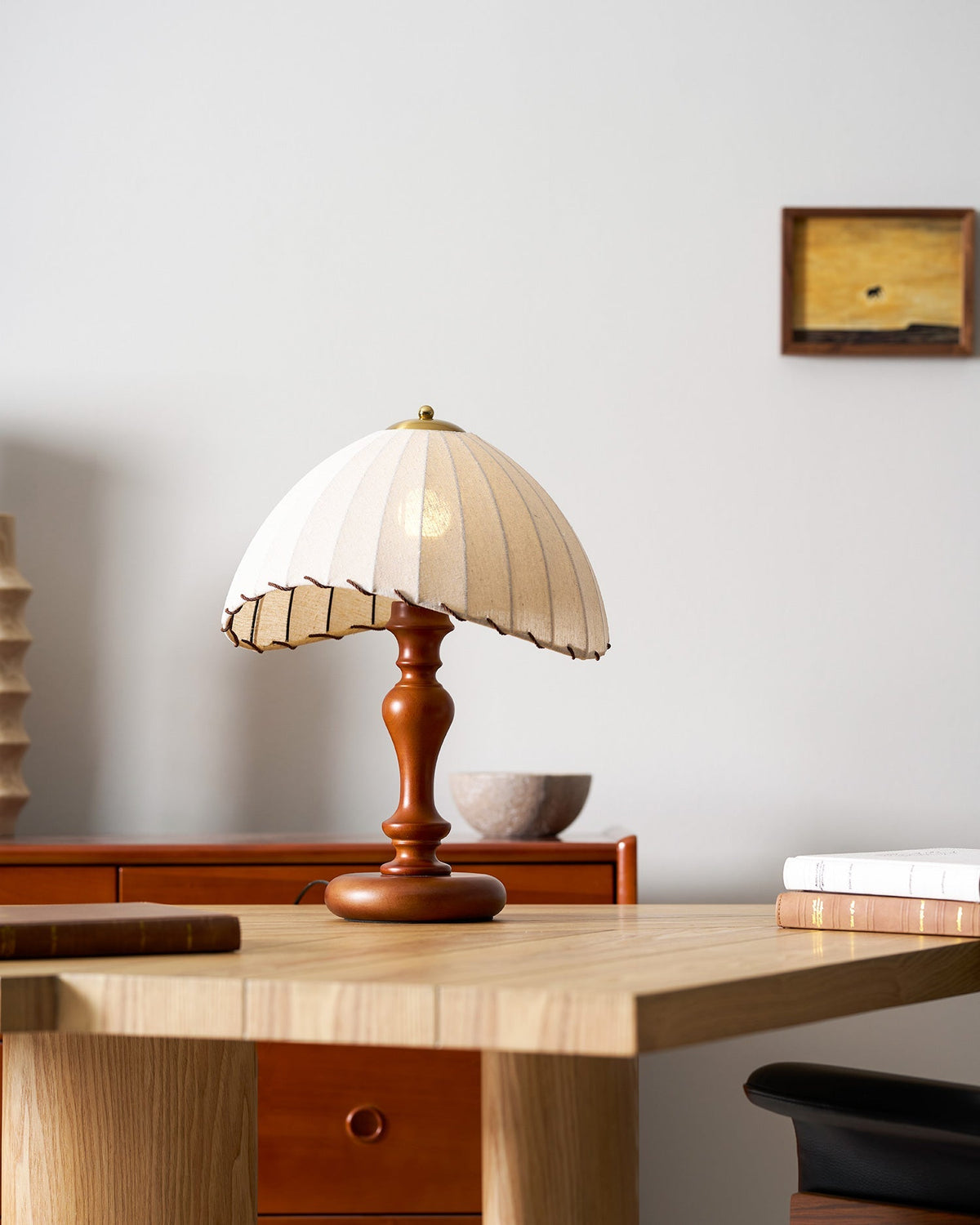 Sorerelle Table Lamp