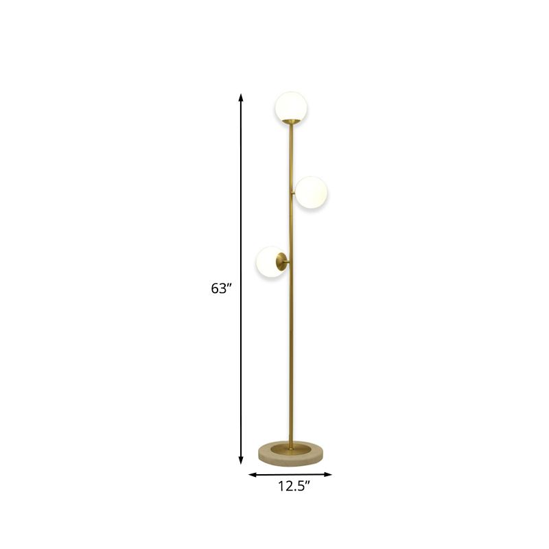 Valentina moderne globeformet gulvlampe i messing/glas, 3 lampehoveder