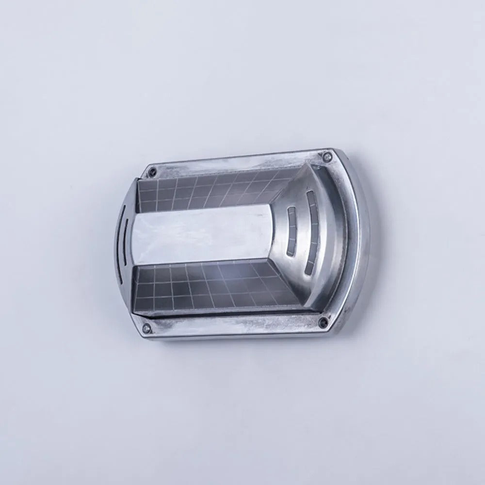 Wyre-geometrinen moderni metallinen ja lasinen ulkoseinävalaisin