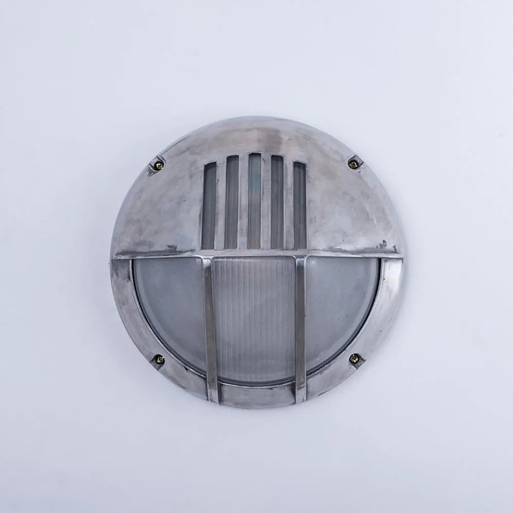 Wyre-geometrinen moderni metallinen ja lasinen ulkoseinävalaisin