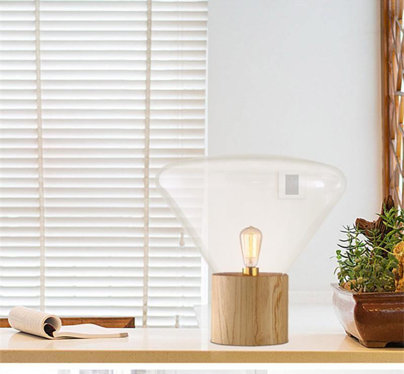 Candeeiro de mesa minimalista em madeira Sylirella
