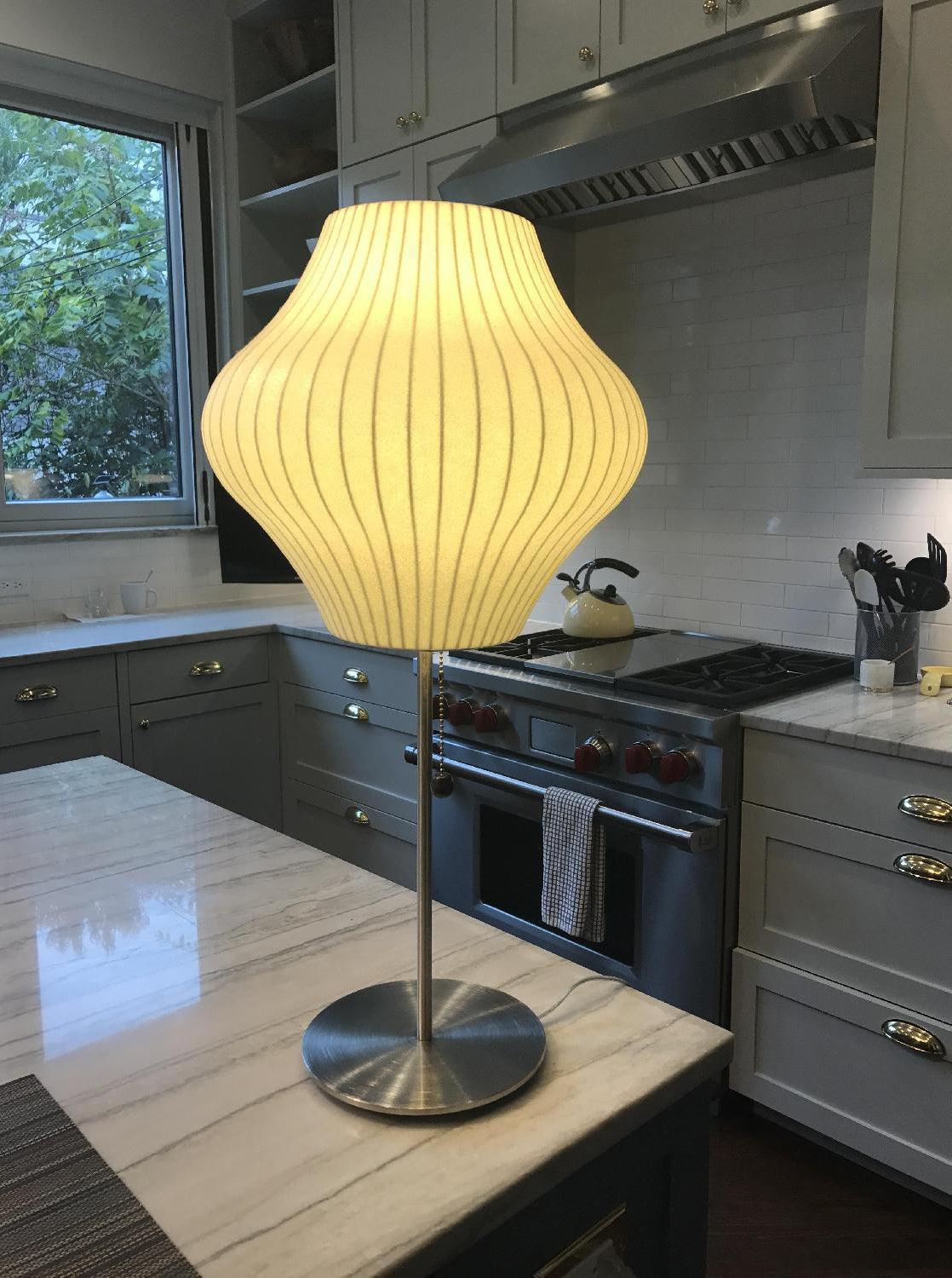 Solisive listrænn stállampi