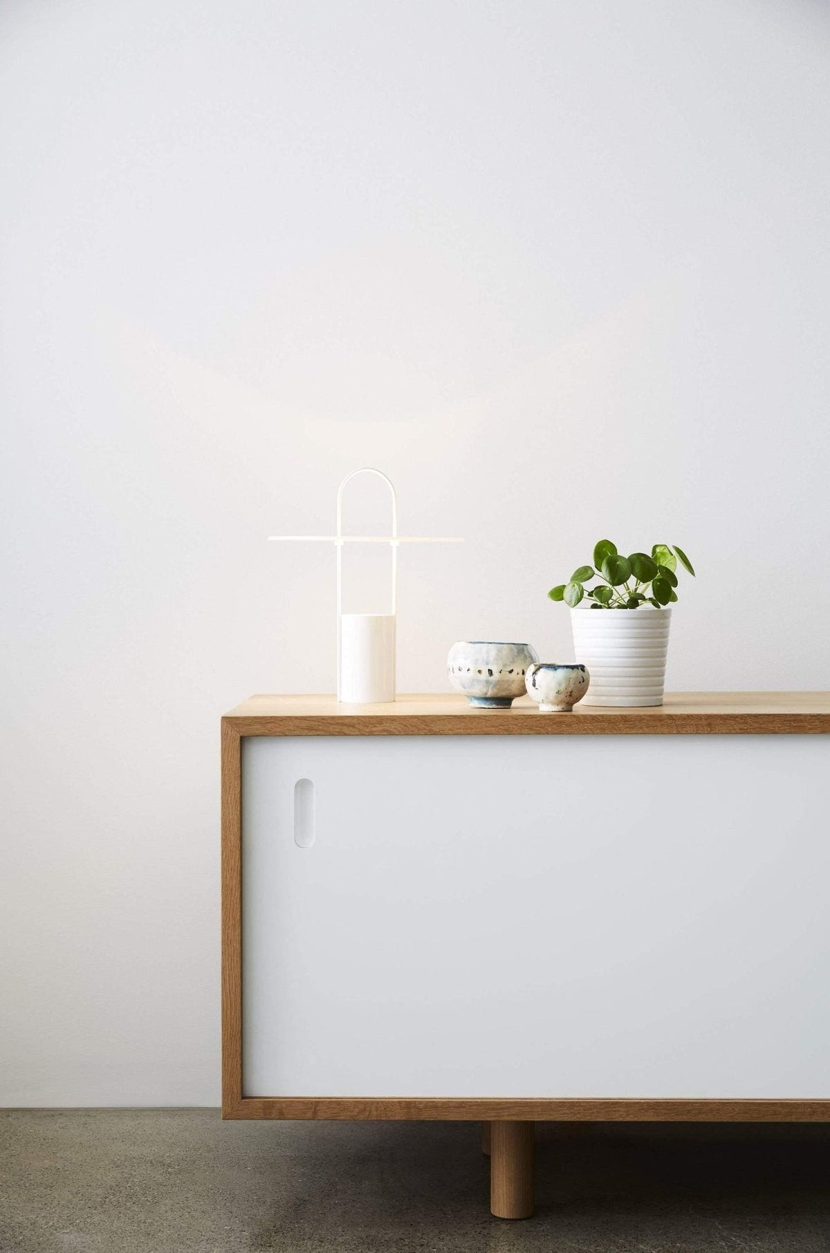 Hattie moderne bordlampe