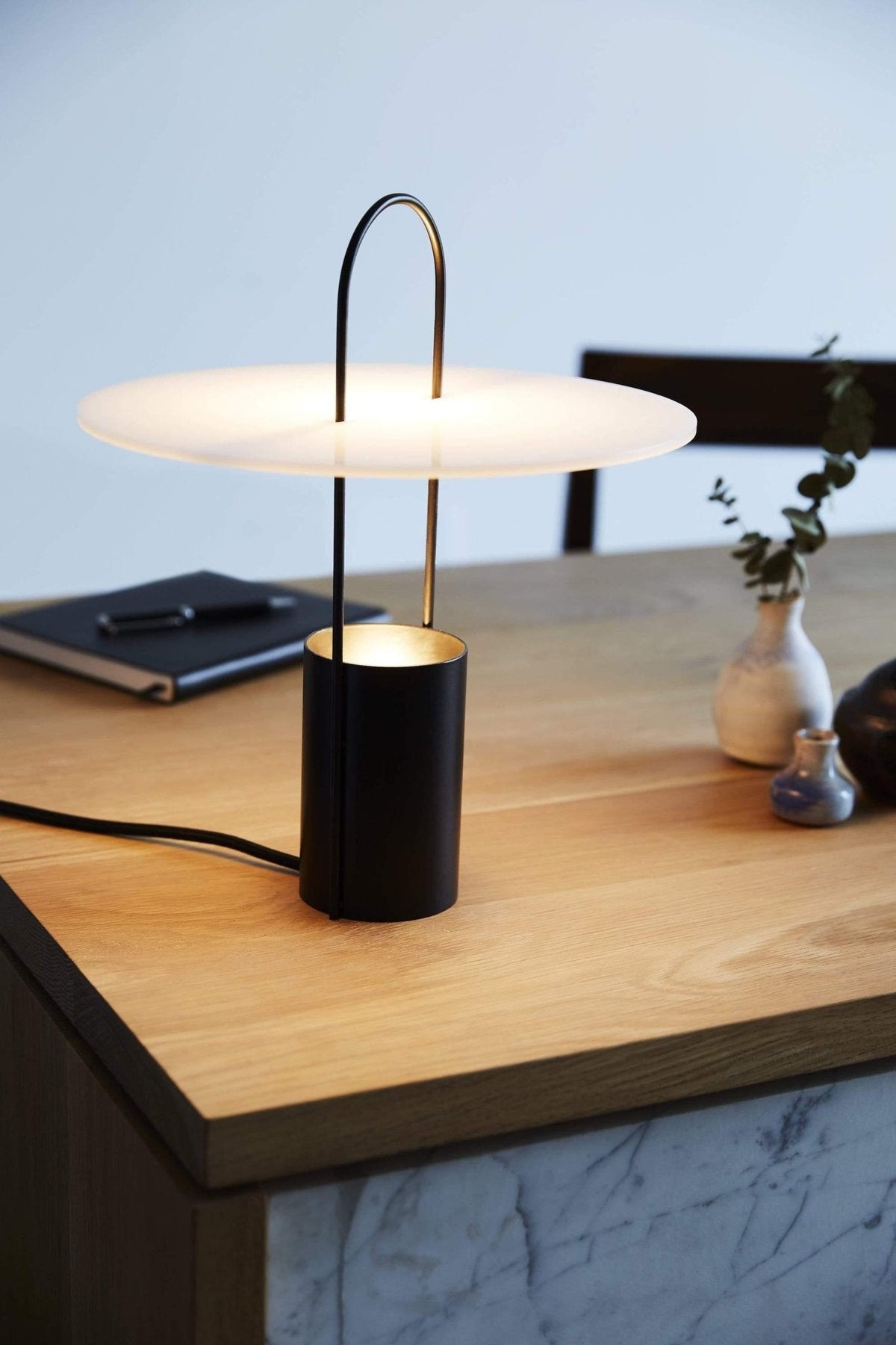 Hattie moderne bordlampe