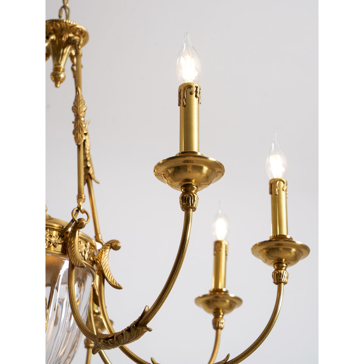 Candelabro de latão Valerix